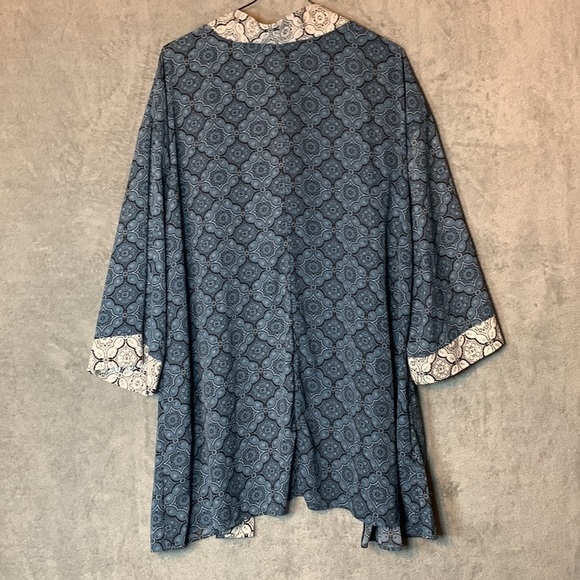 𝅺NWOT Simple by Suzanne Betro Kimono - Picture 5 of 6